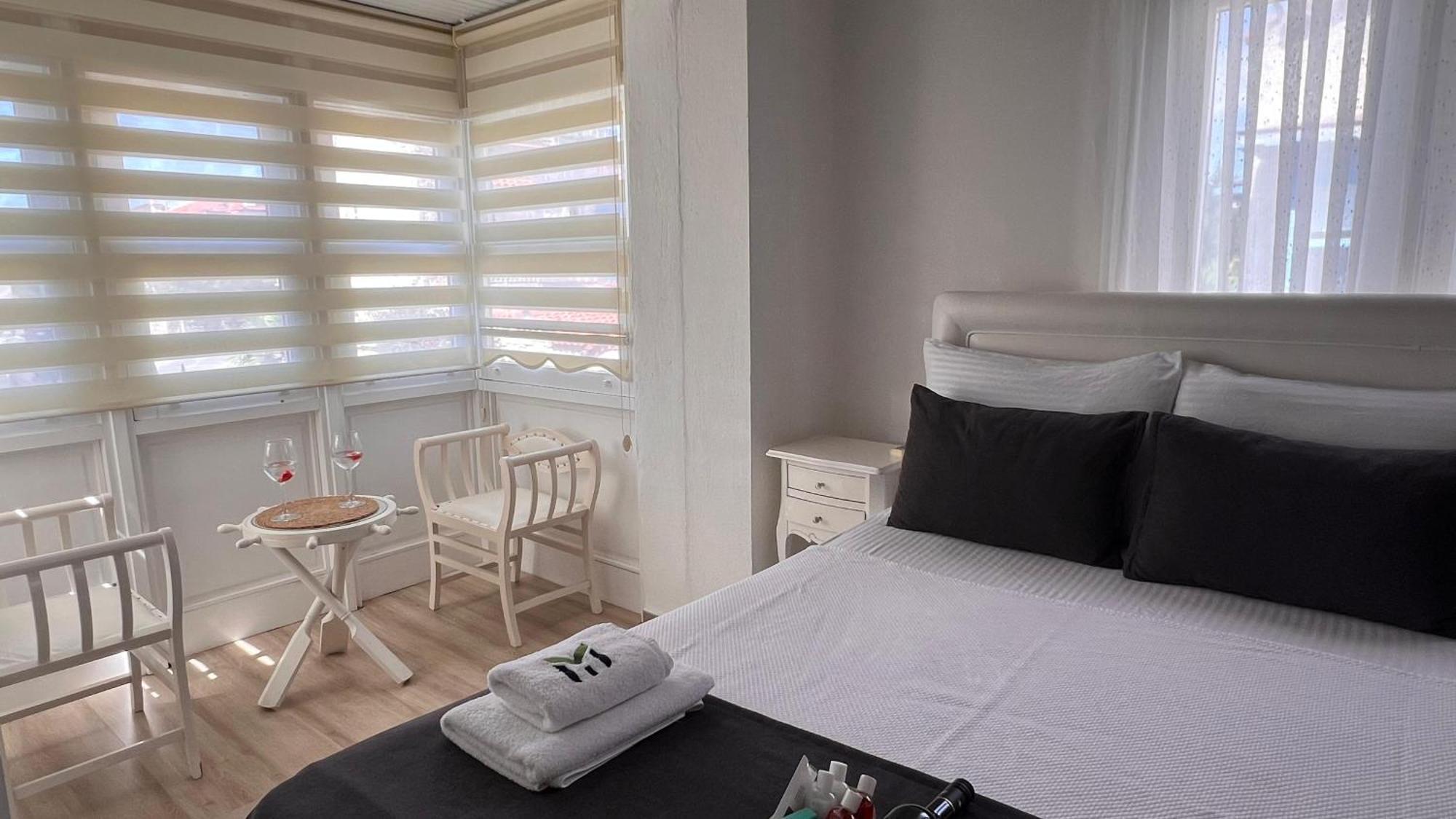 Elin Otel Alacati เซสเม ภายนอก รูปภาพ